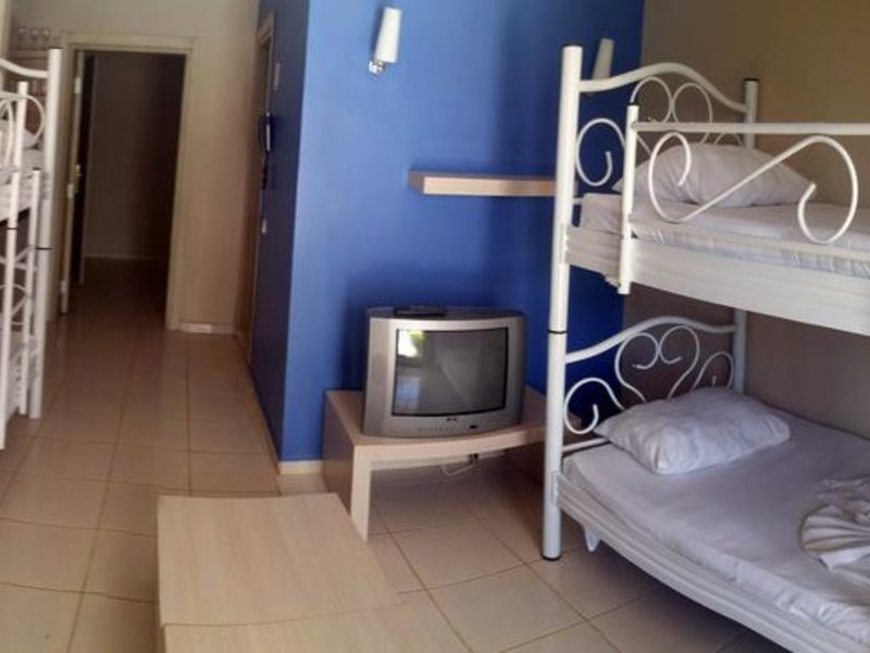 Joker Side Hill Suite Hotel 276365