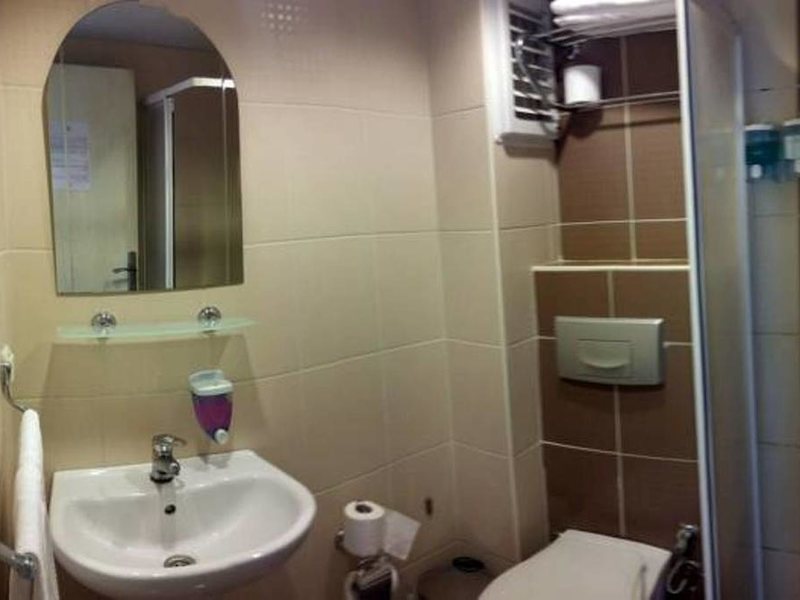 Joker Side Hill Suite Hotel 276368