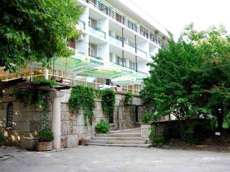 Journalist-Botanical Garden  162724