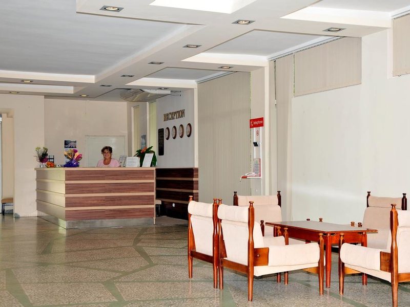 Journalist-Botanical Garden  162733