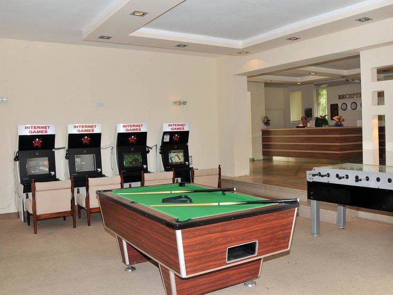 Journalist-Botanical Garden  162735