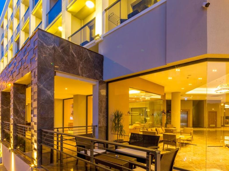 Julian Marmaris 189883