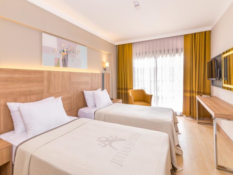 Julian Marmaris 189884