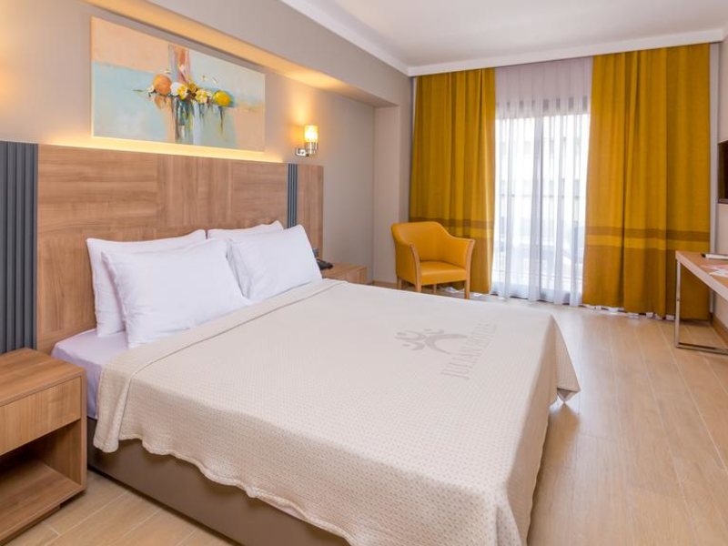 Julian Marmaris 189885