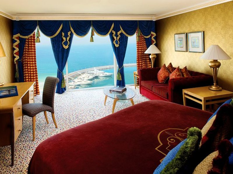 Jumeirah Beach Hotel 47384