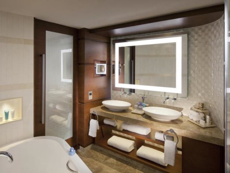 Jumeirah Beach Hotel 47385