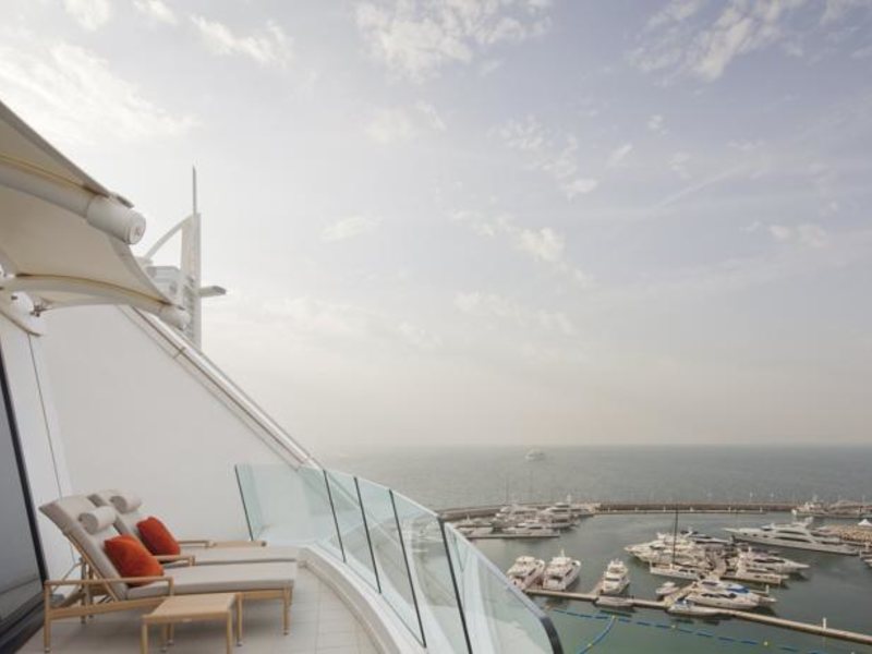 Jumeirah Beach Hotel 47395