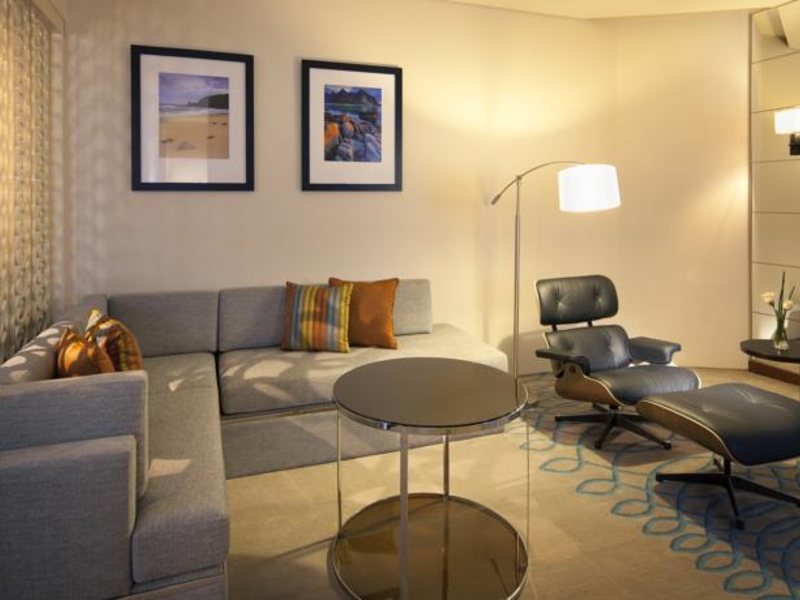 Jumeirah Emirates Towers 47468