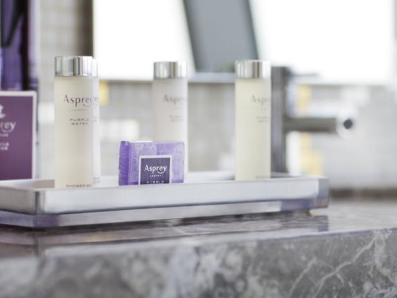 Jumeirah at Etihad Towers Hotel  119408