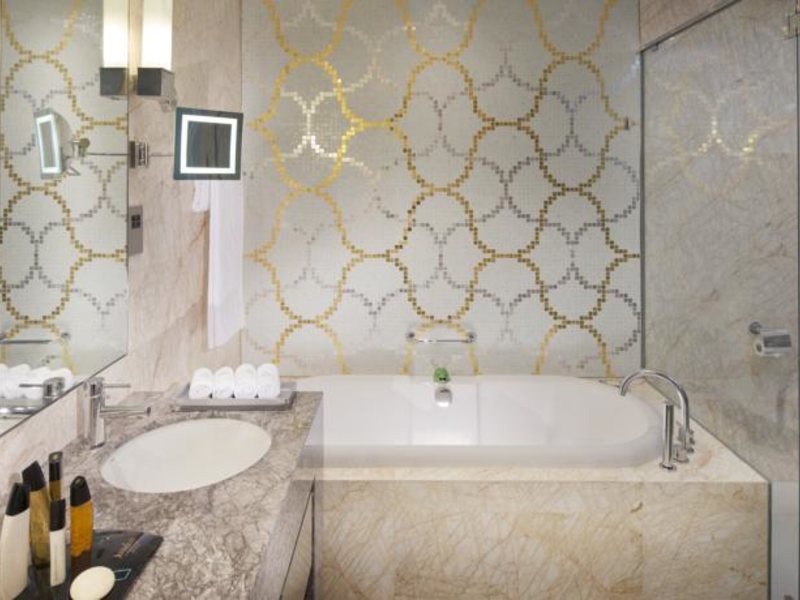 Jumeirah at Etihad Towers Hotel  119413