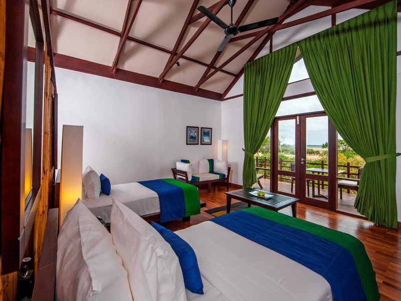 Jungle Beach Resort 111628