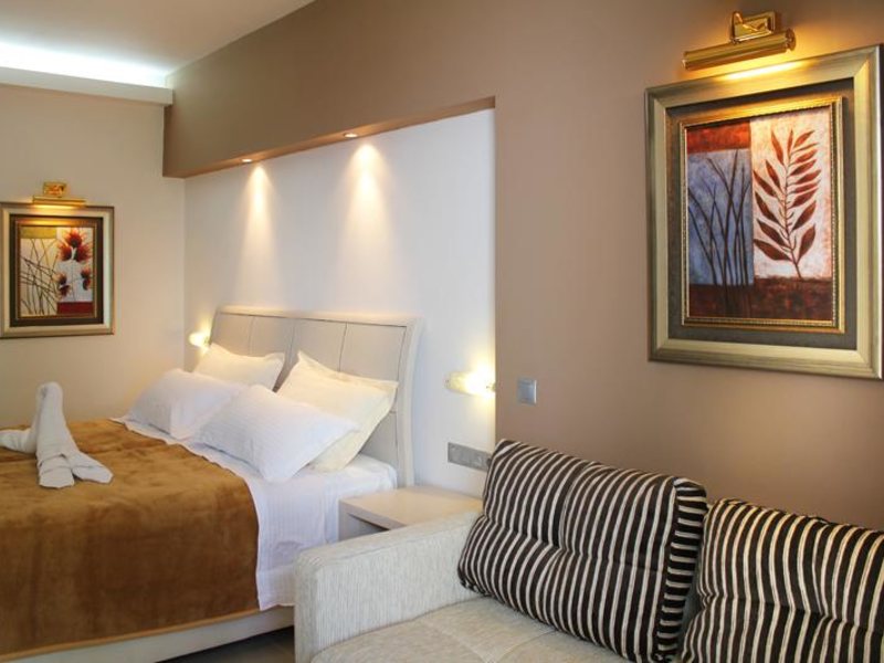 Kamari Beach Hotel 84023