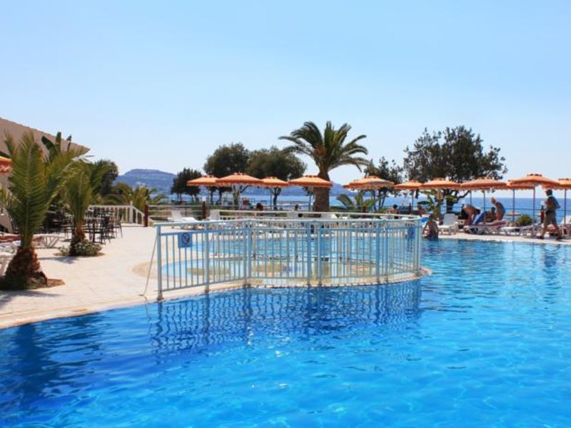 Kamari Beach Hotel 84030