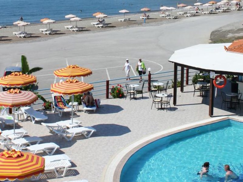Kamari Beach Hotel 84036