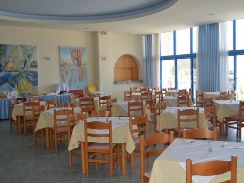 Kamari Beach Hotel 84038