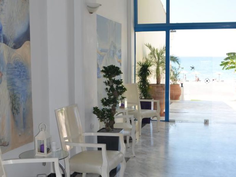 Kamari Beach Hotel 84043