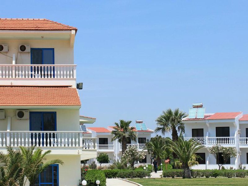 Kamari Beach Hotel 84046