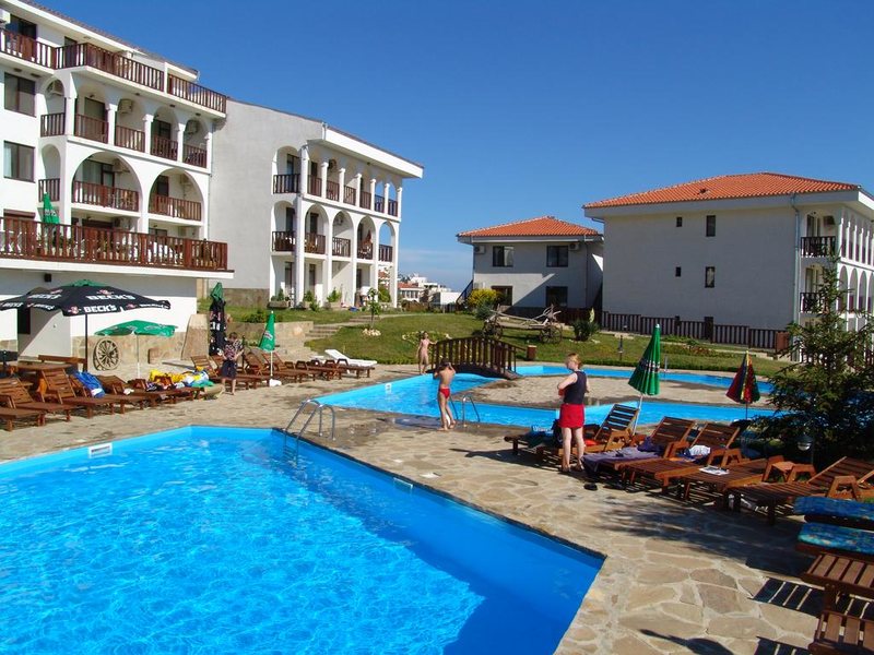 Kambani 1, 2, 3  165800