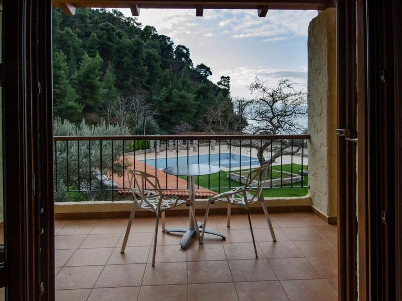 Kaminos Resort 259578