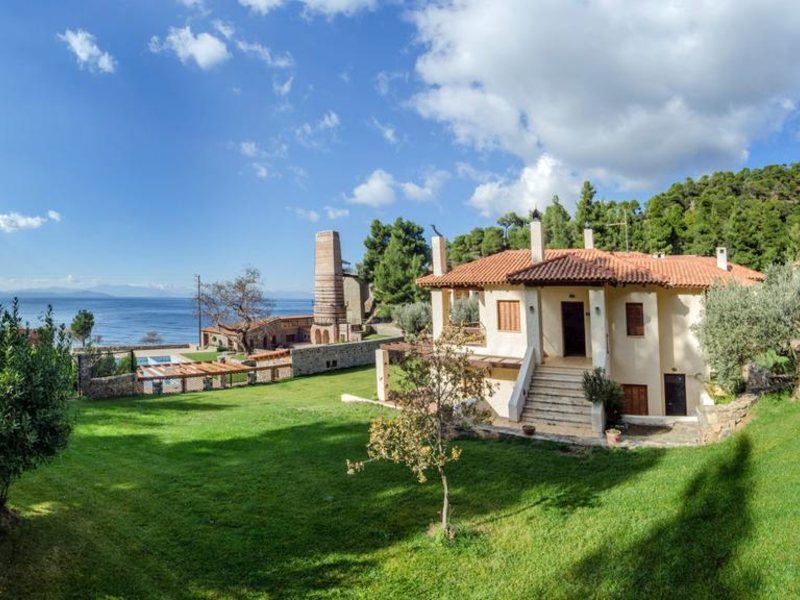 Kaminos Resort 259595