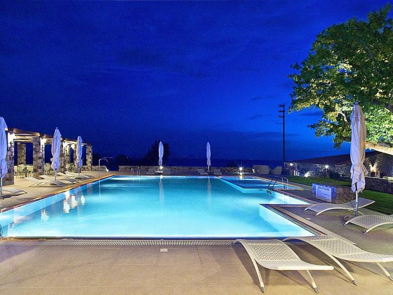 Kaminos Resort 259599