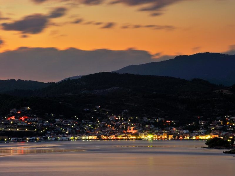 Kaminos Resort 259602