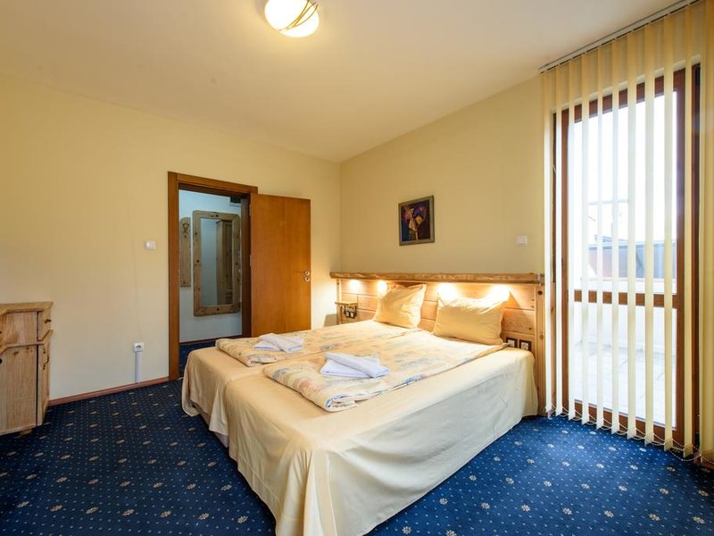 Kap House Family Hotel  311476