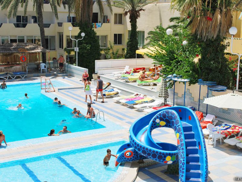 Karawan Hotel 15827