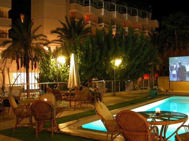 Karen Hotel 92770