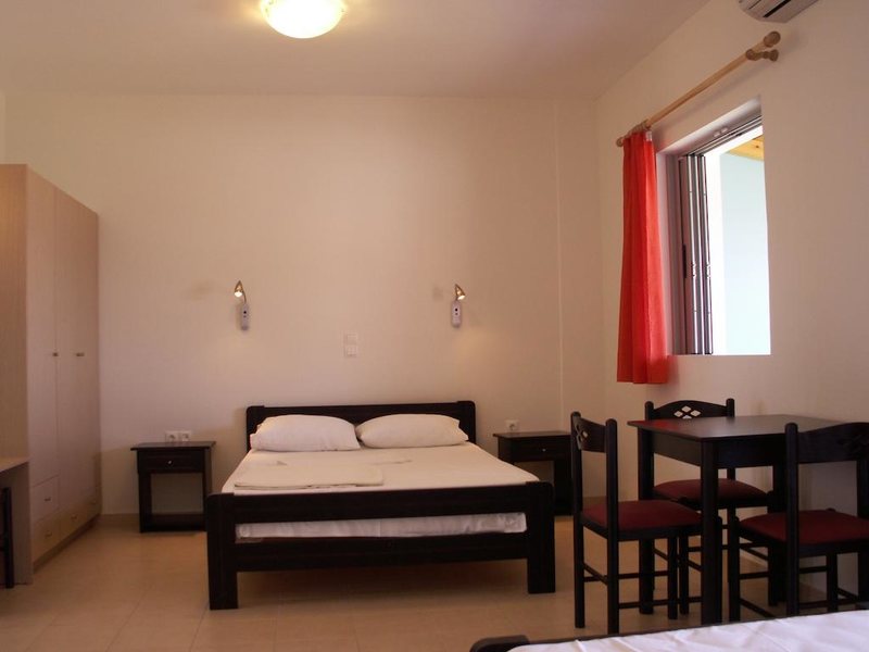 Kastro Beach Hotel 284173