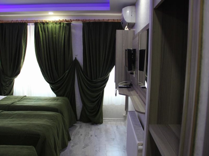 Kaya Madrid Hotel 280171