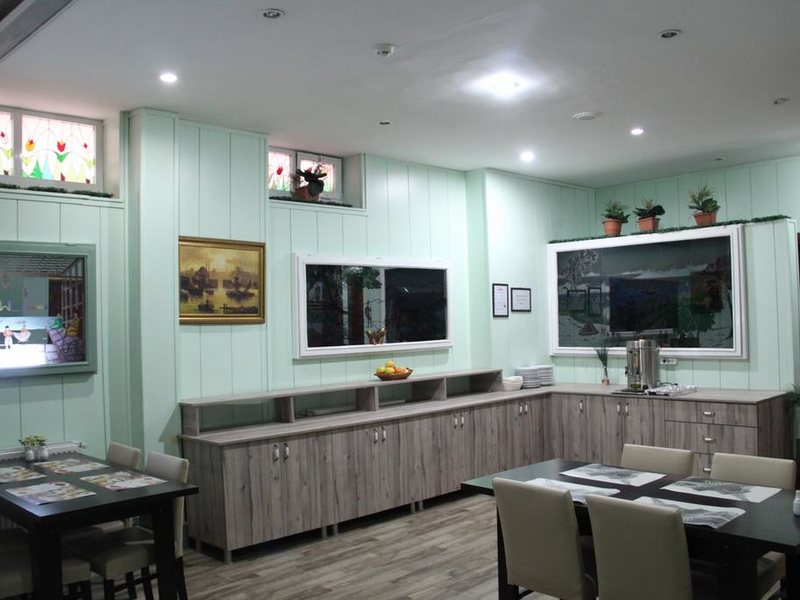 Kaya Madrid Hotel 280178