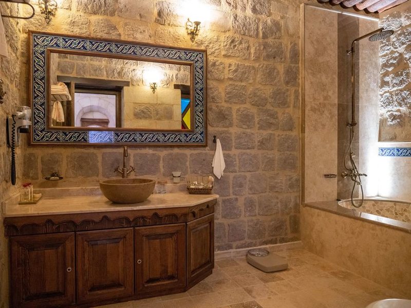 Kayakapi Premium Caves Cappadocia 280210