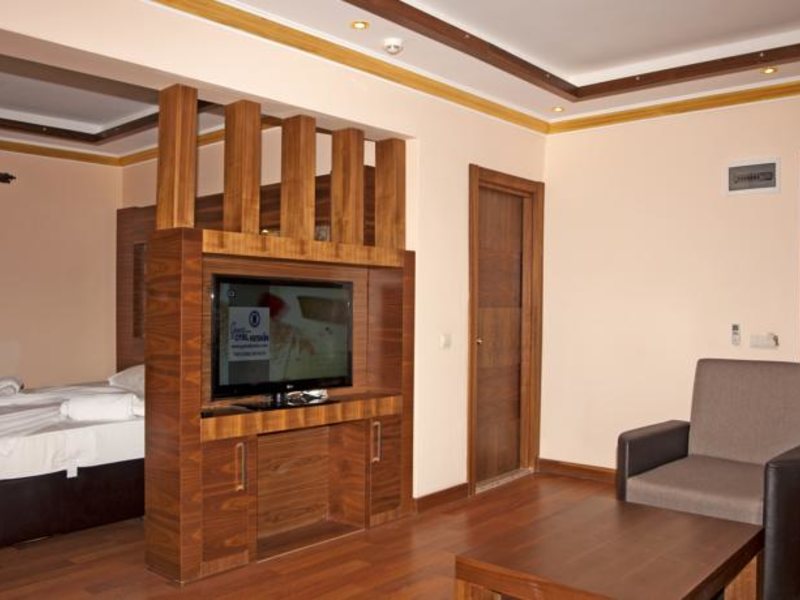 Kemper Dinara Hotel  55431