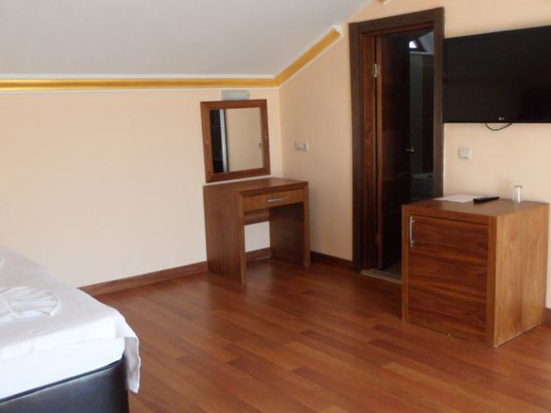 Kemper Dinara Hotel  92896