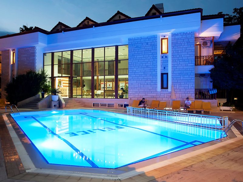 Kemper Felice Hotel  55576