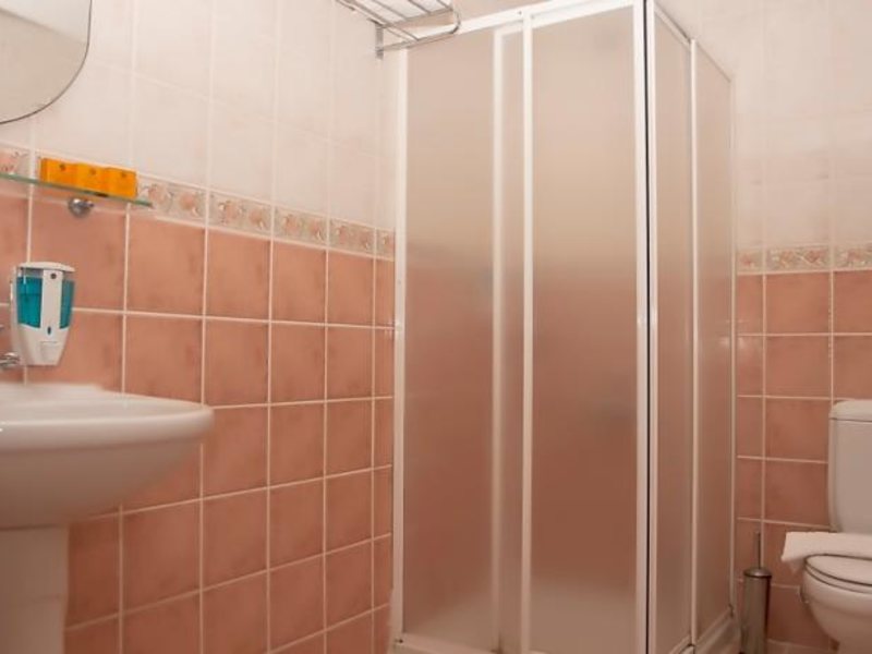 Kemper Wasserman Hotel  62014