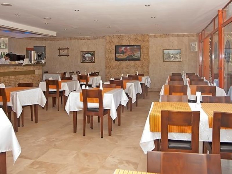 Kemper Wasserman Hotel  62016