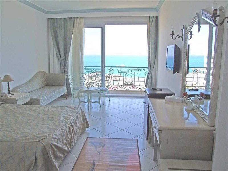 King Tut Aqua Park Beach Resort  125557