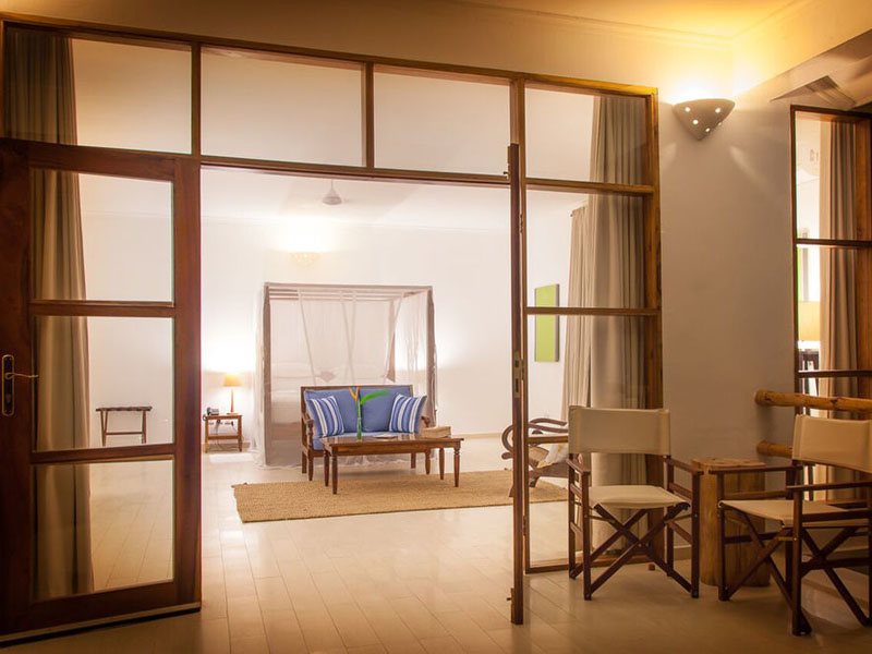 Kisiwa On the Beach  200447