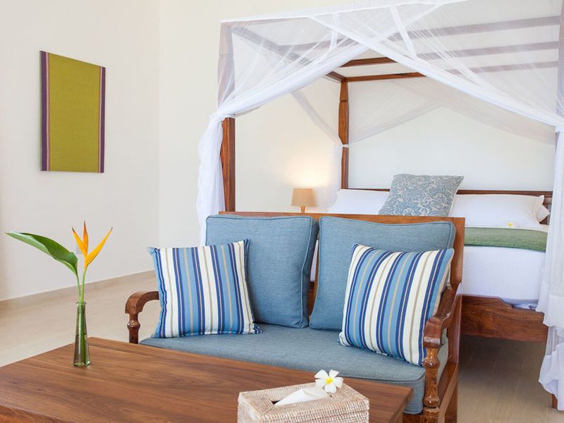 Kisiwa On the Beach  200457