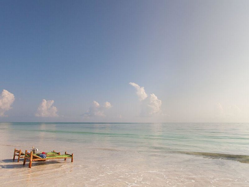 Kisiwa On the Beach  200463