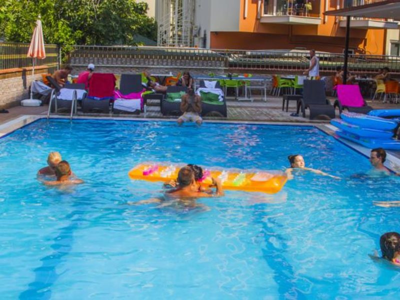 Kleopatra Ada Beach Hotel 93345