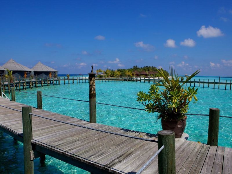 Komandoo Island Resort & Spa  228150