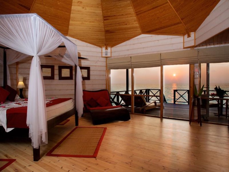 Komandoo Island Resort & Spa  228157