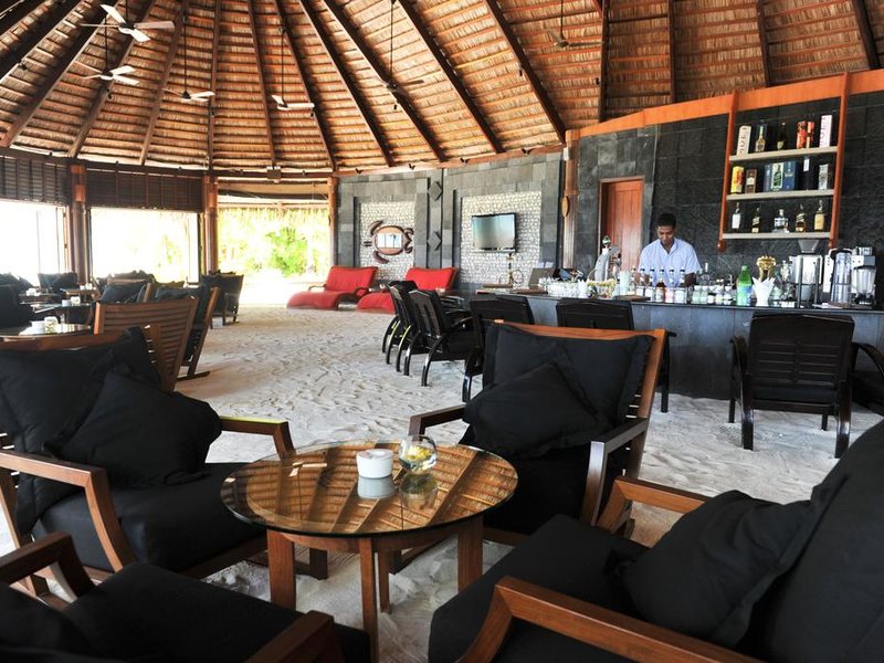 Komandoo Island Resort & Spa  228167