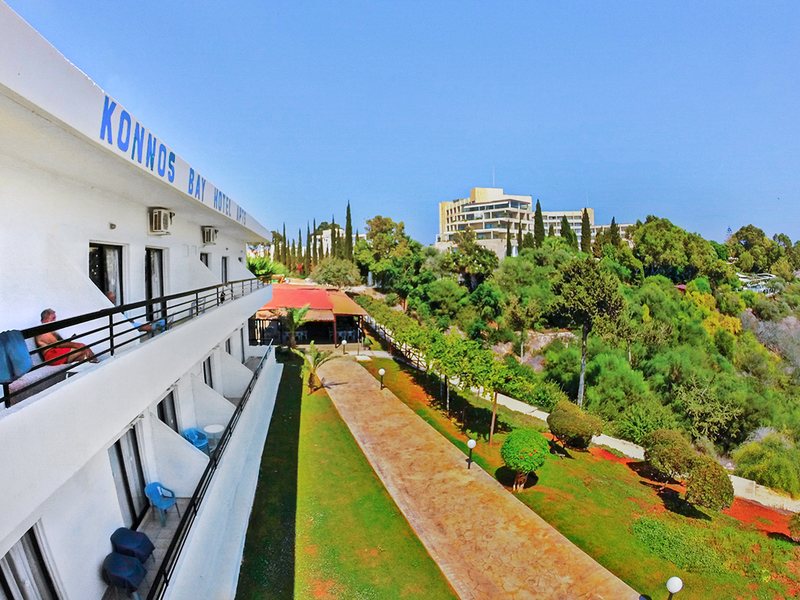 Konnos Bay Hotel Apartments 100810