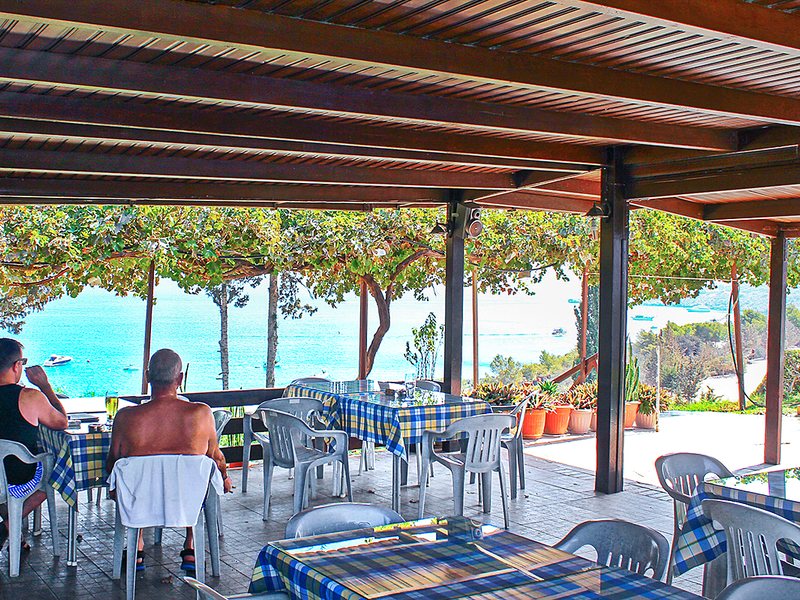 Konnos Bay Hotel Apartments 100815