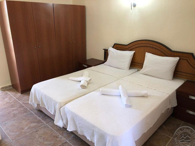 Kromer Garden Hotel  301750