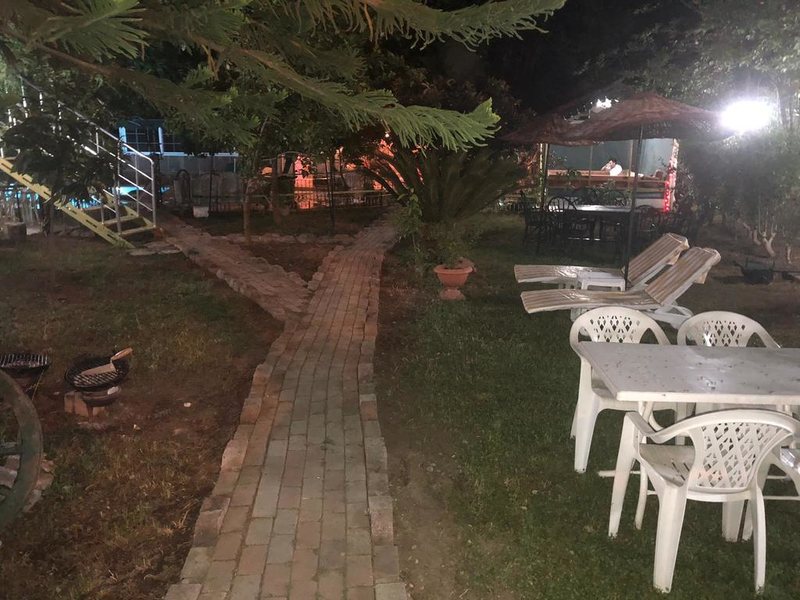 Kromer Garden Hotel  301762